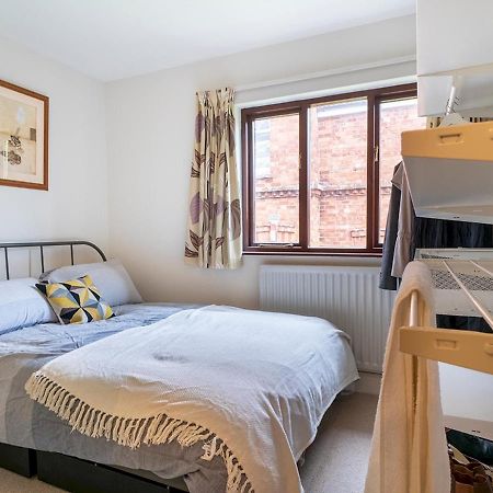 Pass The Keys Stunning 3 Bedroom Apt Leafy South Belfast With Lots Nearby Buitenkant foto