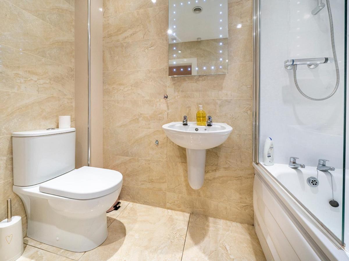 Pass The Keys Stunning 3 Bedroom Apt Leafy South Belfast With Lots Nearby Buitenkant foto