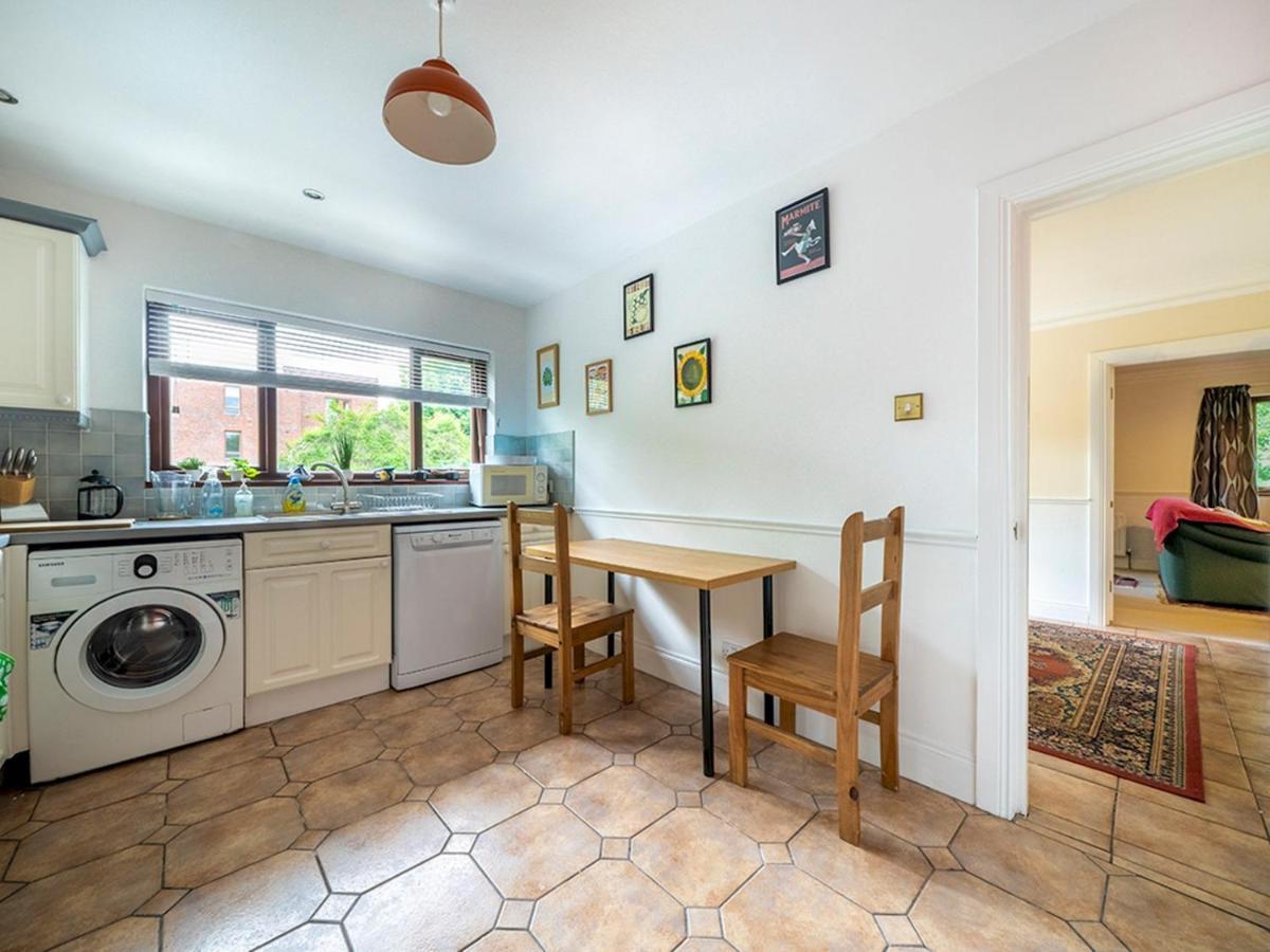 Pass The Keys Stunning 3 Bedroom Apt Leafy South Belfast With Lots Nearby Buitenkant foto